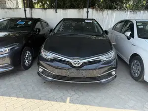 Toyota Auris 2018 Black