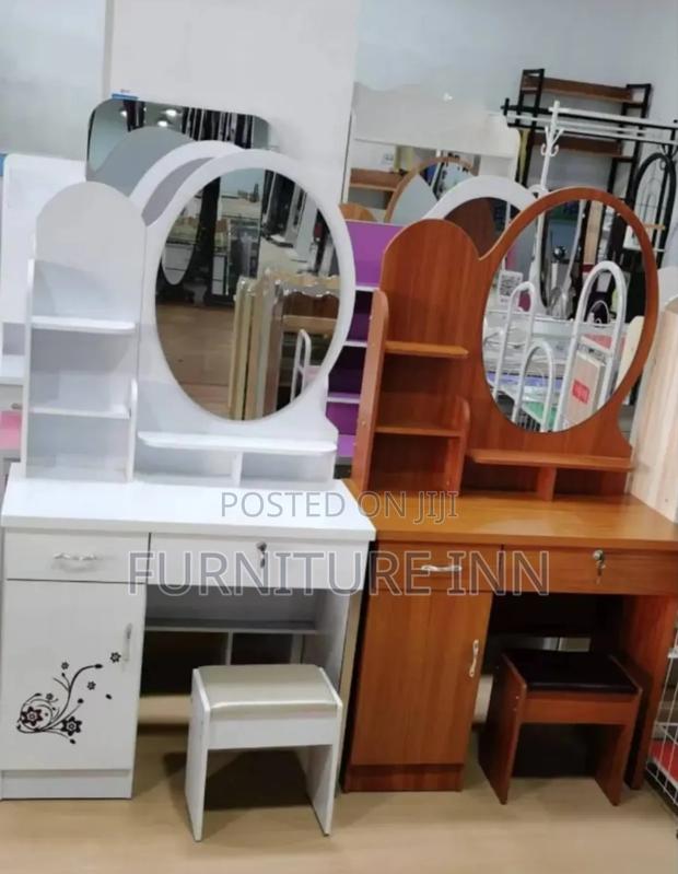 Lovely Dressing Table - main view