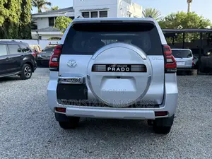 Toyota Land Cruiser Prado 2.8 2018 Silver
