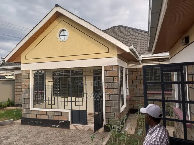 3bdrm House in Nyonjoro, Nakuru Town East for sale