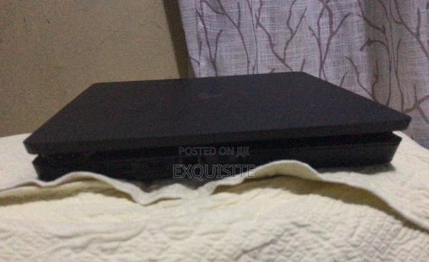 Playstation 4 Slim [Guaranteed Top Quality] - thumbnail 6