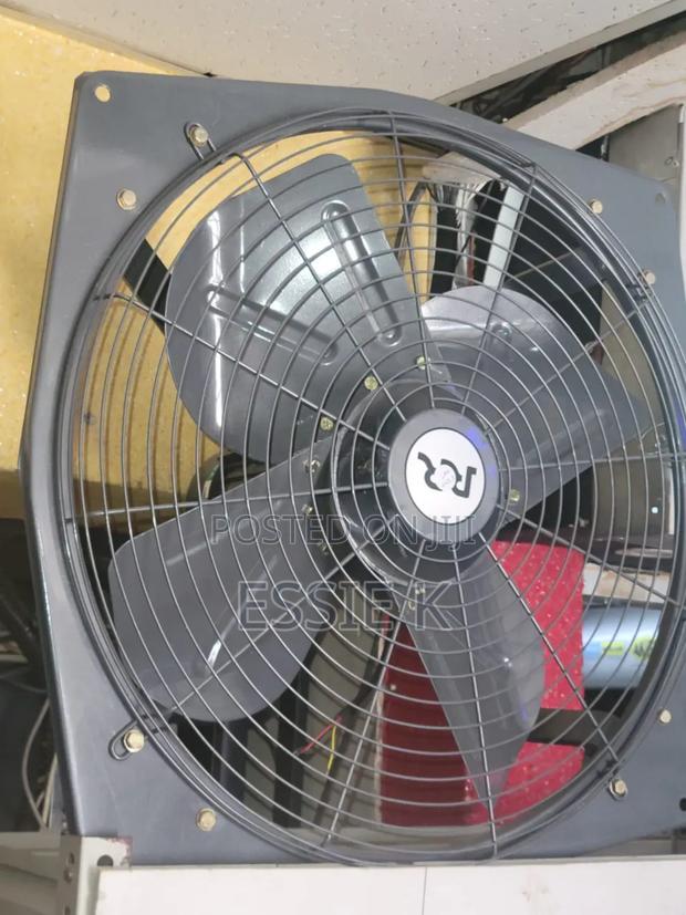 24" Extractor Fans - main view