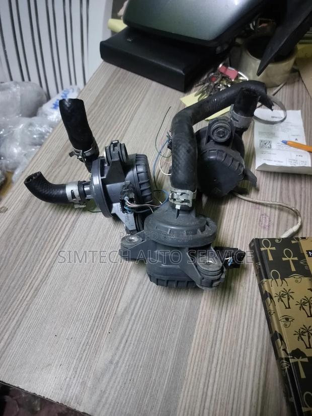 Toyota Axio Hybrid Inverter Cooling Pump
