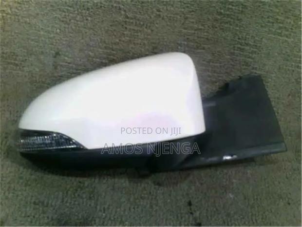 Vitz 2012 - 18sidemirror - thumbnail 3