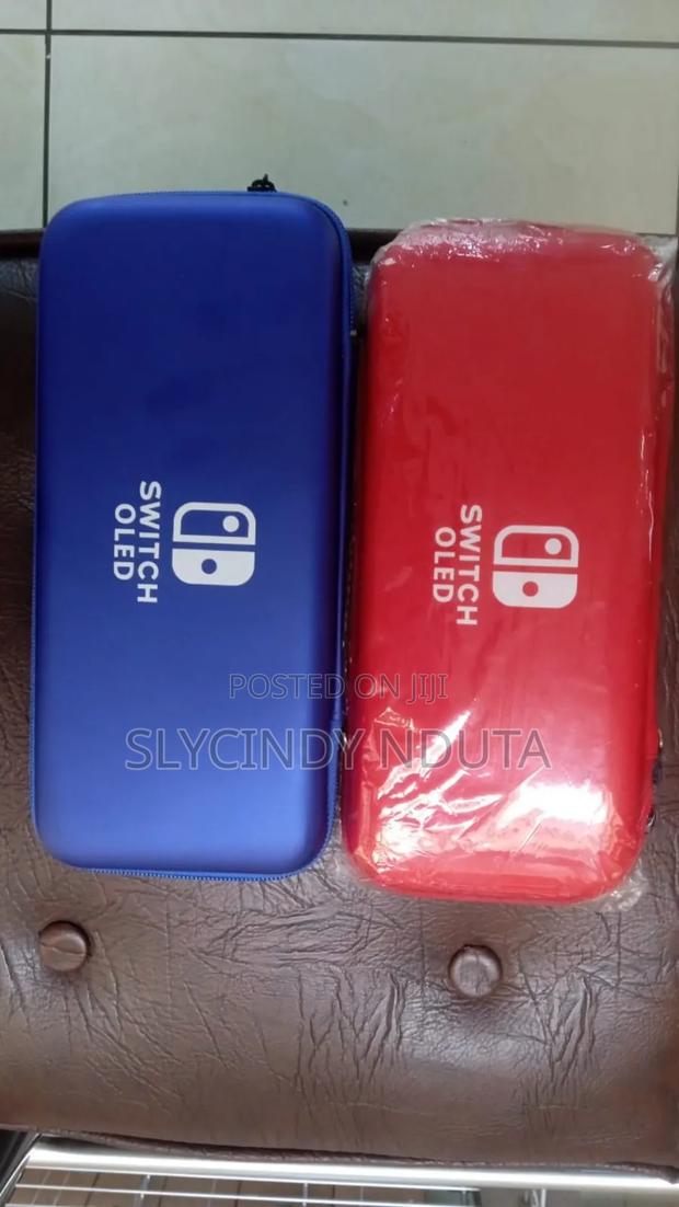 Nintendo Switch Carrying Case - main view