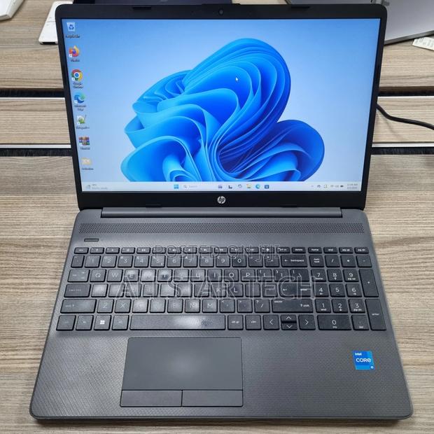Laptop HP 250 G8 8GB Intel Core I5 SSD 512GB - main view