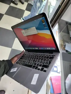 New Laptop Apple MacBook 2015 16GB Intel Core I7 SSD 512GB