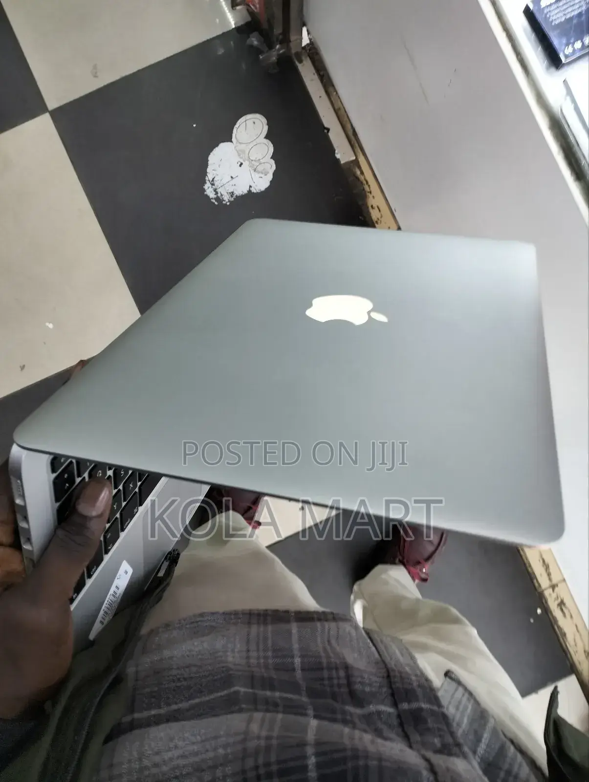 New Laptop Apple MacBook 2015 16GB Intel Core I7 SSD 512GB