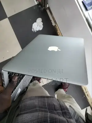 New Laptop Apple MacBook 2015 16GB Intel Core I7 SSD 512GB
