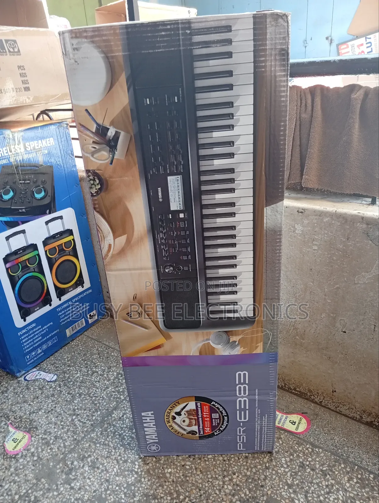 PSR-383 Electronic Keyboard