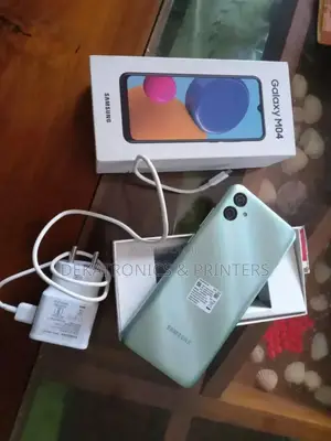 New Samsung Galaxy M04 64 GB