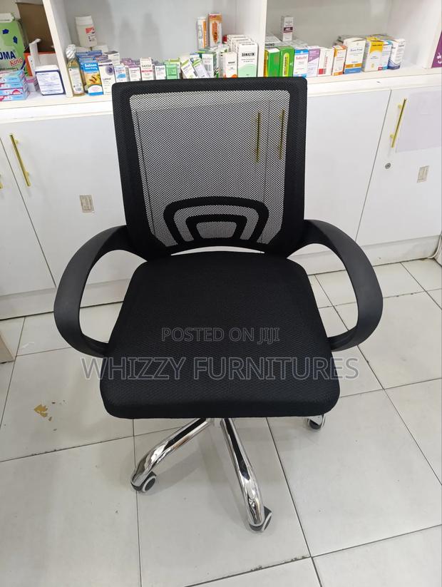 Mesh Chair Medium Back - main view