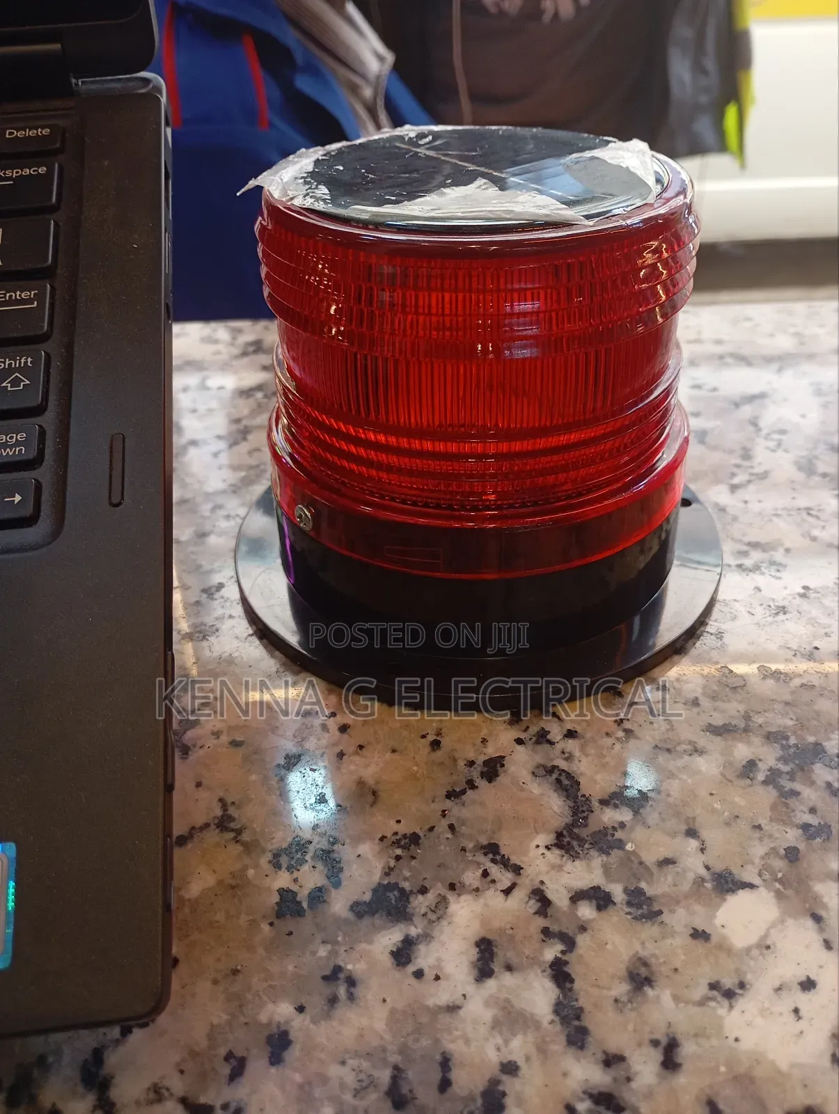 Effective Luminous Intensity Solar Warning Light