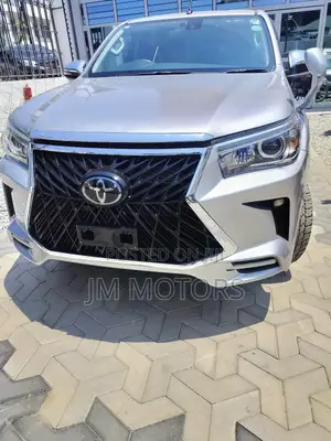 Toyota Hilux 2019 Silver