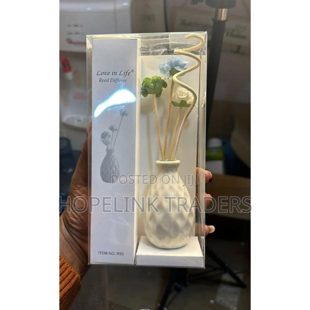 Diffuser, Decorative Read Diffuser - main view