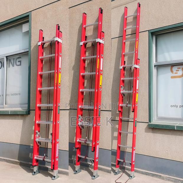 Fibreglass Extension Ladder With Hooks - main view