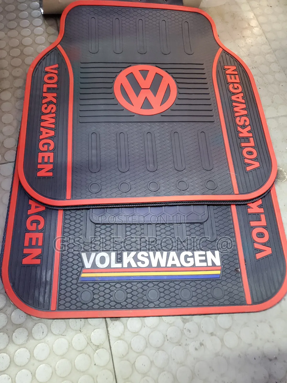 Volkswagen Floor Mats/Red Log