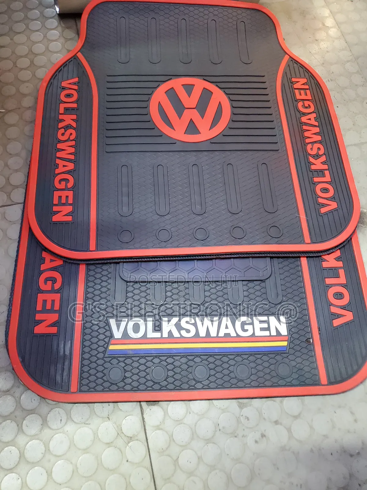 Volkswagen Floor Mats/Red Log