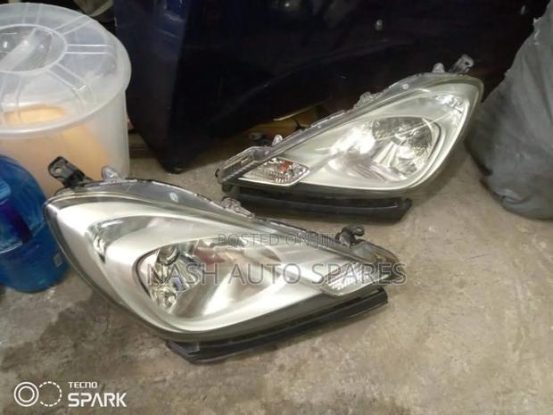 Honda Fit 2012 Headlights