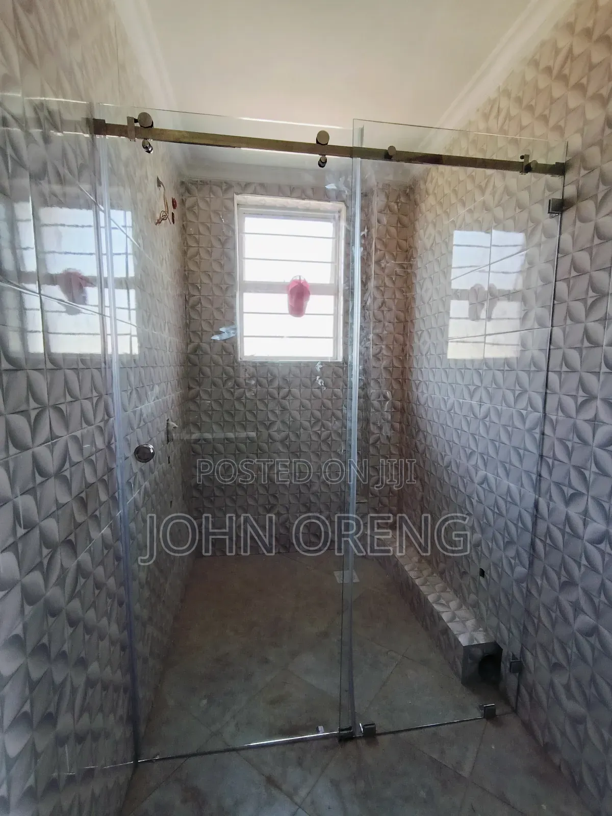 Frameless Glass Shower Cubicle