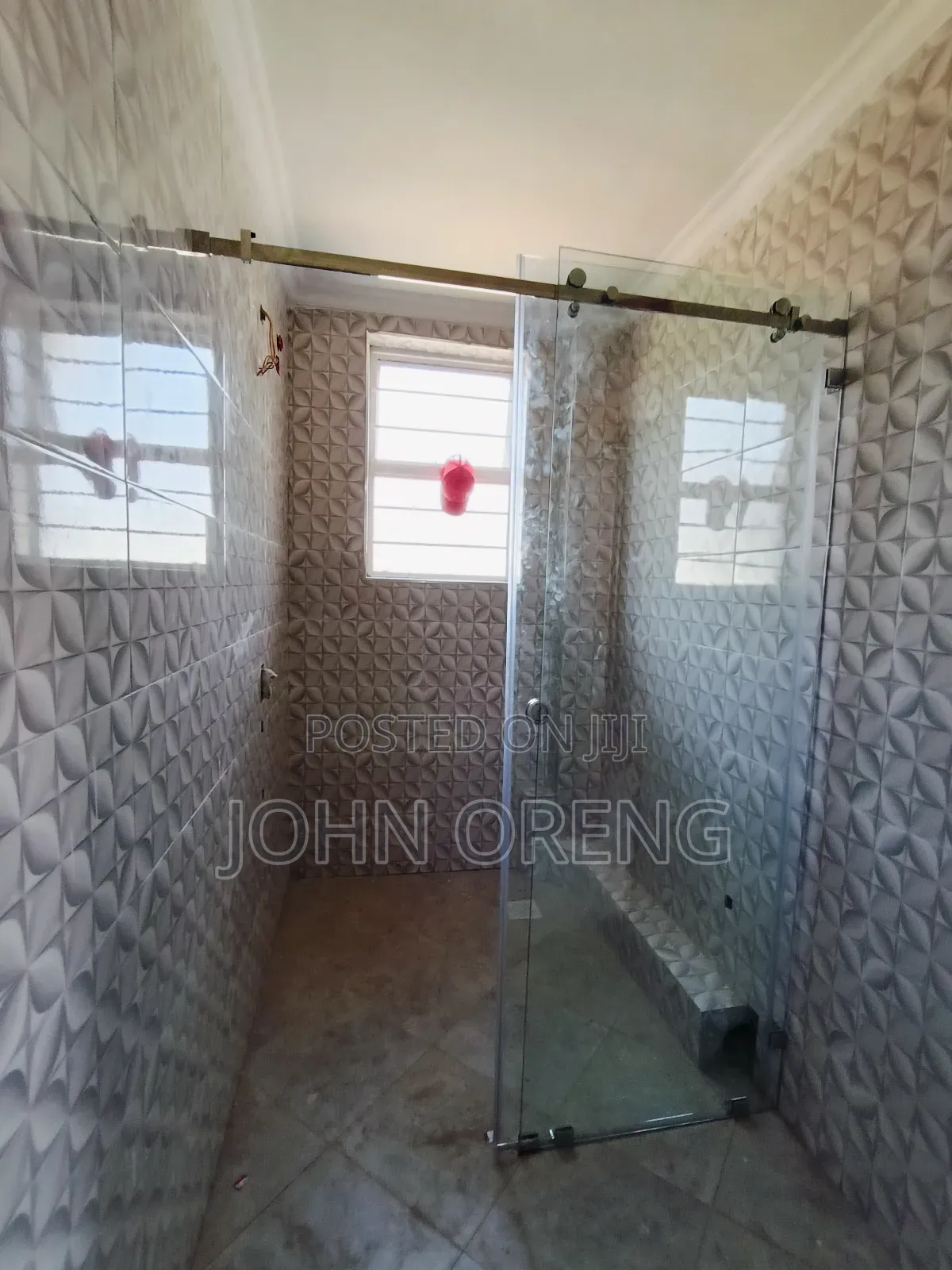 Frameless Glass Shower Cubicle