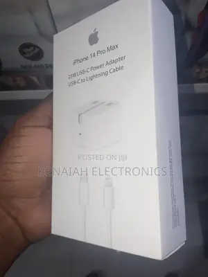 iPhone 14 Pro Max Fast Charger Complete With Cable