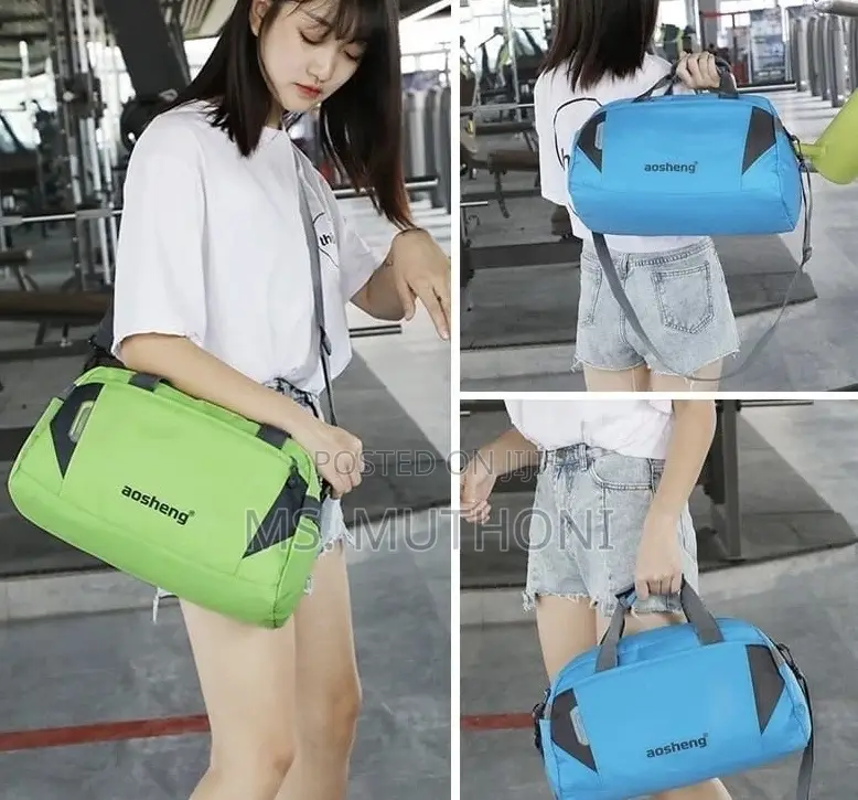 Large Capacity Travelling / Gym /Sport Bag