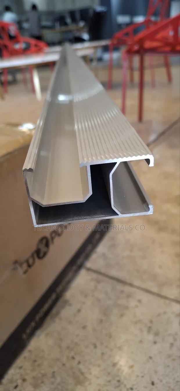 Solar Bar 4.8m
