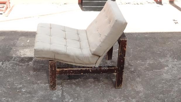 Coffee Table With Assorted Furniture - thumbnail 2