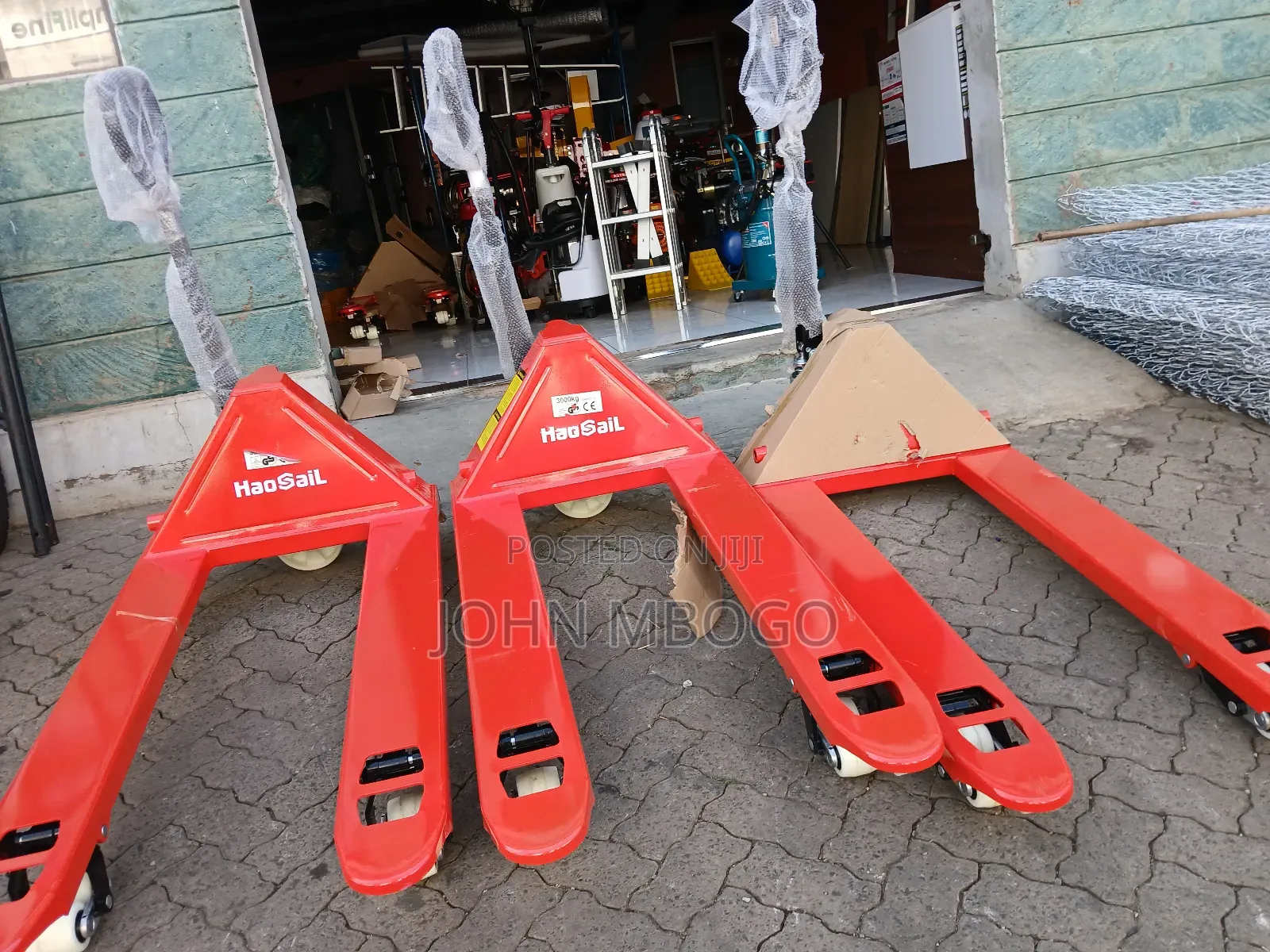Wide Base Hydraulic Hand Pallet Truck -3000kg
