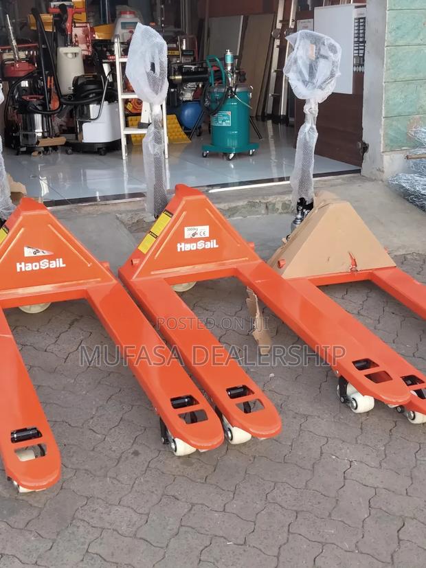 3ton Pallet Truck - main view