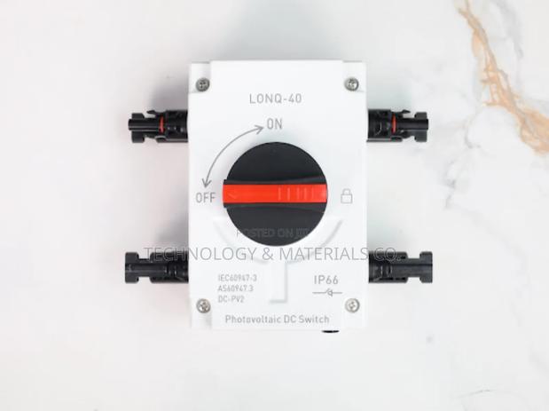 Disconnect Switch