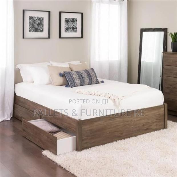 Space-lift Platform Bed - main view