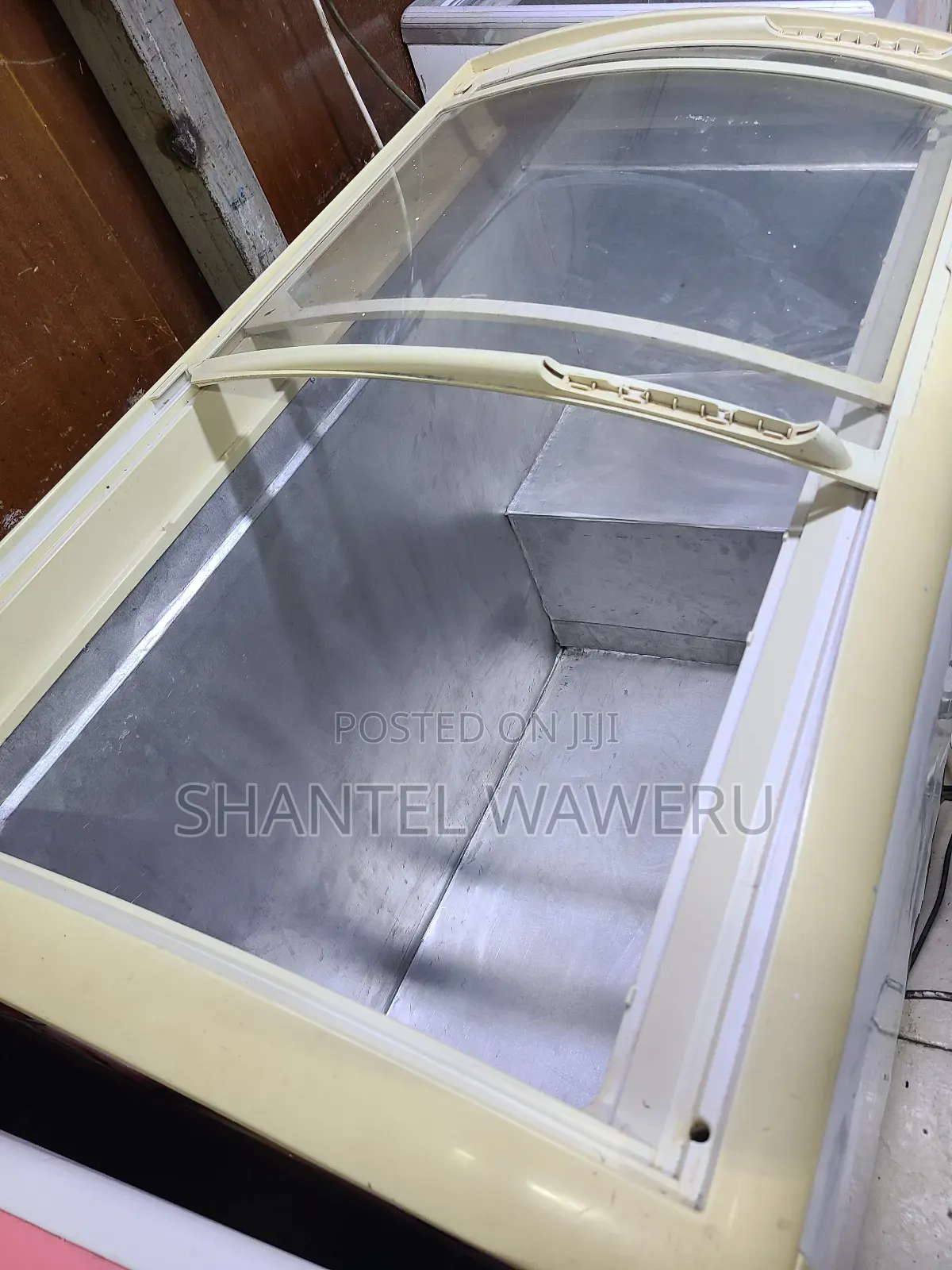 300litres Display Freezer