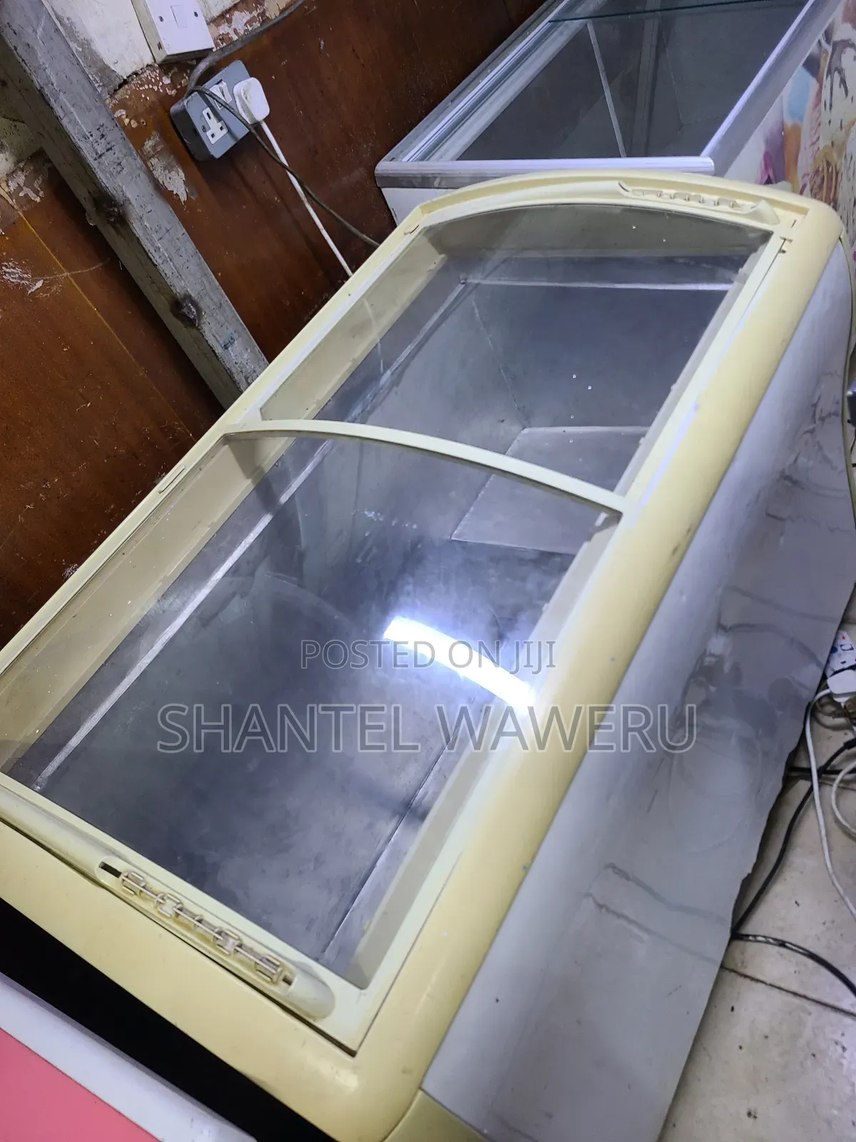300litres Display Freezer