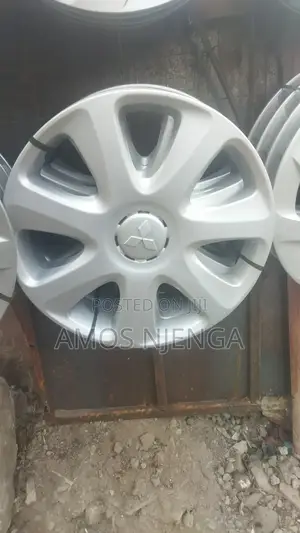 Mitsubishi Wheel Caps Likely for Lancer, Outlander or Asx