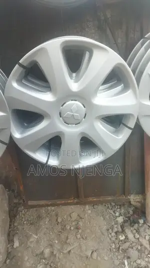 Mitsubishi Wheel Caps Likely for Lancer, Outlander or Asx