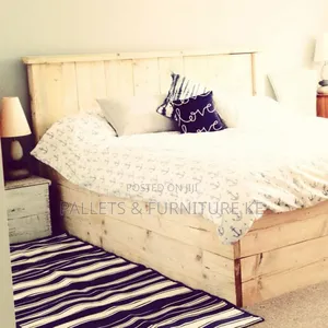 Pinewood Natural Grain Bed
