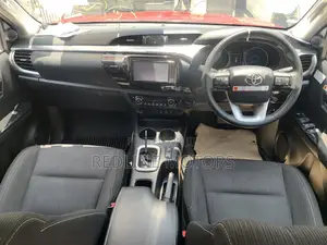Toyota Hilux 2020 Red