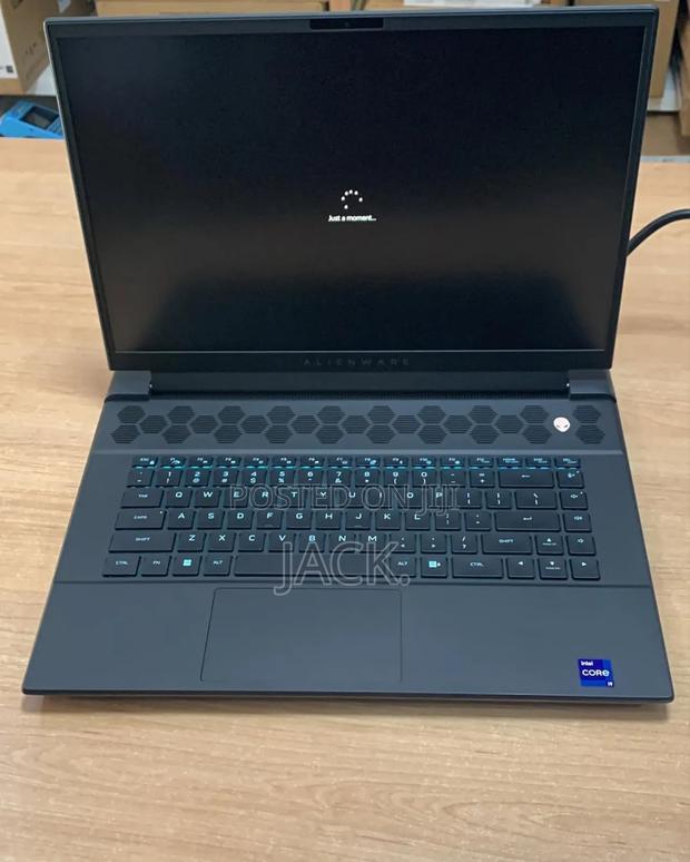 Laptop Dell Alienware M16 R1 32GB Intel Core I9 SSD 1T - thumbnail 4