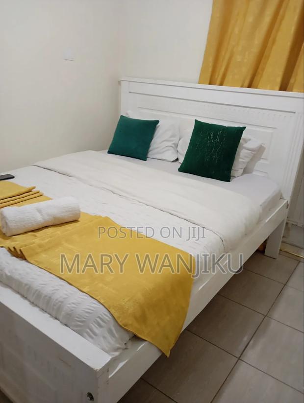 A Classy 1 Bedroom BNB - thumbnail 6