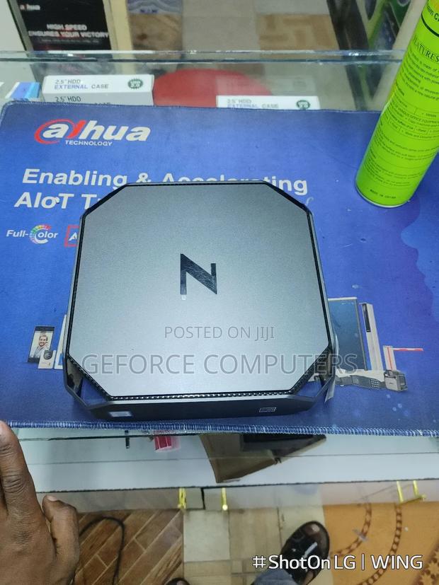 Desktop Computer HP Z2 G4 Mini 16GB Intel Xeon SSD 512GB
