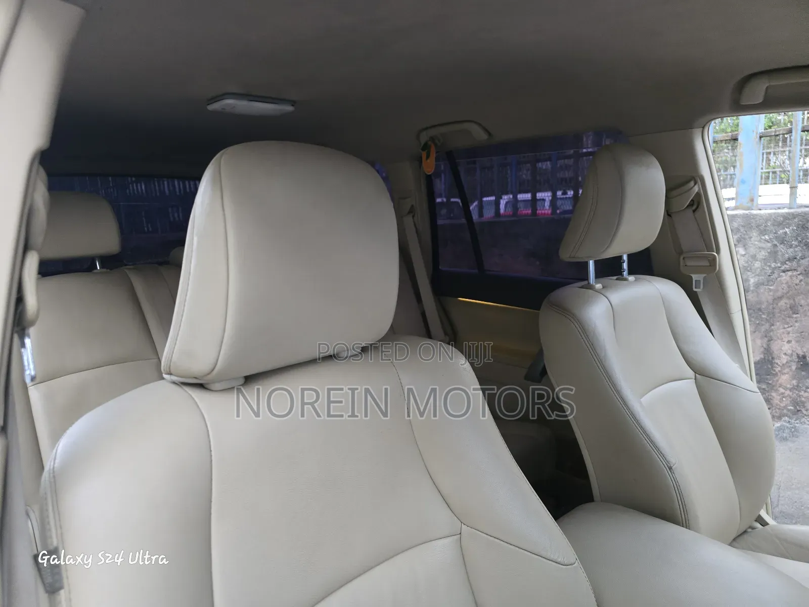 Toyota Land Cruiser Prado 2015 Off white
