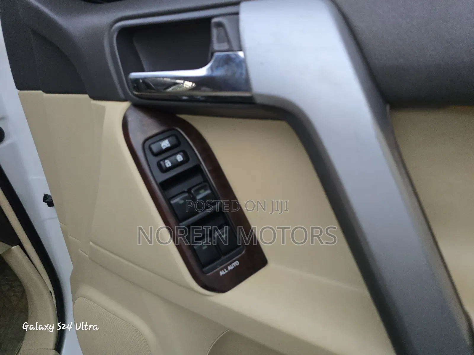 Toyota Land Cruiser Prado 2015 Off white