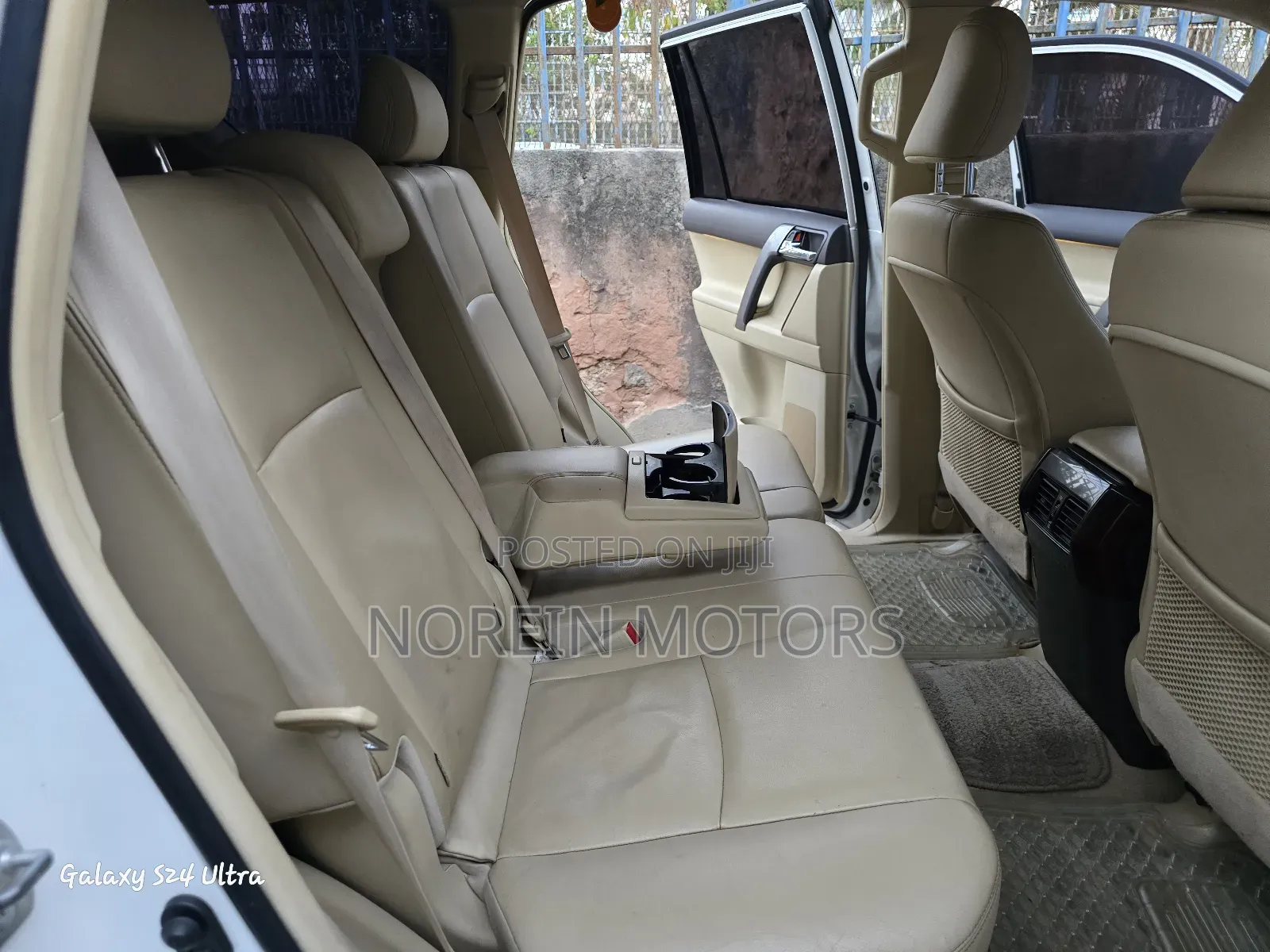 Toyota Land Cruiser Prado 2015 Off white