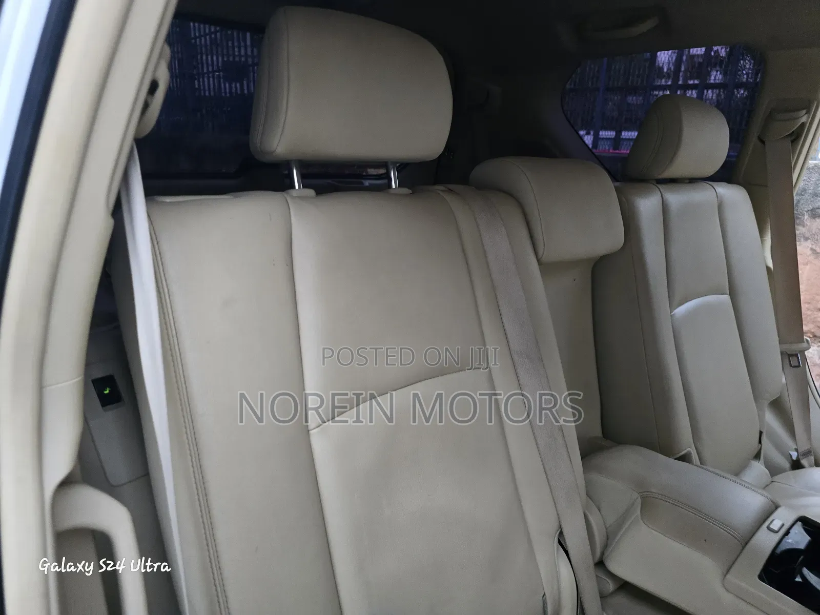 Toyota Land Cruiser Prado 2015 Off white