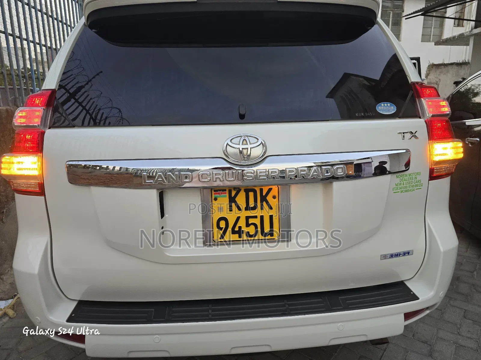 Toyota Land Cruiser Prado 2015 Off white