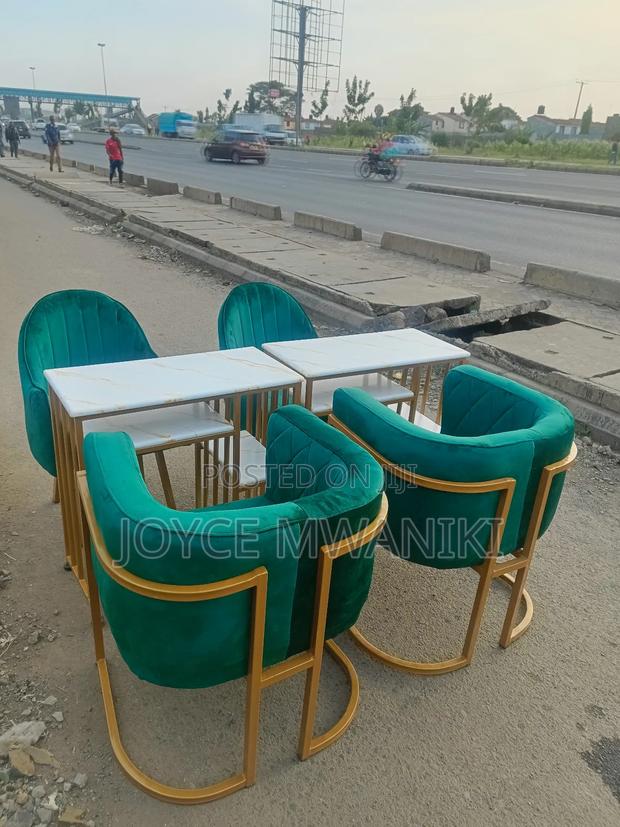 2 Manicure Sets, Green Seats and Marble Tables - thumbnail 5