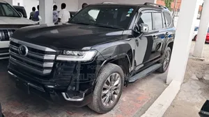 Toyota Land Cruiser 3.3 Diesel 4WD 2022 Black
