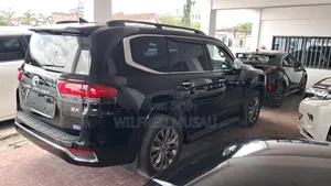 Toyota Land Cruiser 3.3 Diesel 4WD 2022 Black